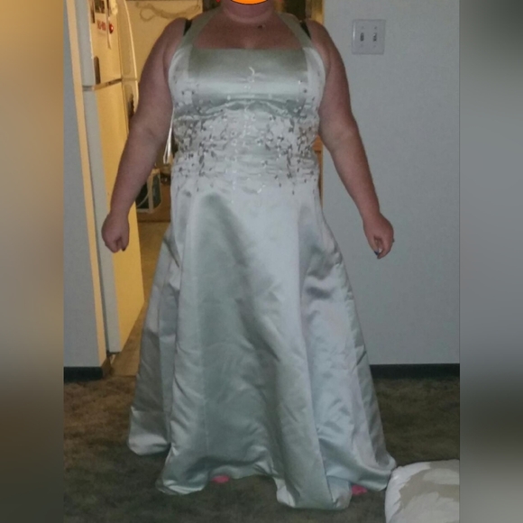 Vintage Light Green Formal Dress circa 2003 - Picture 14 of 16